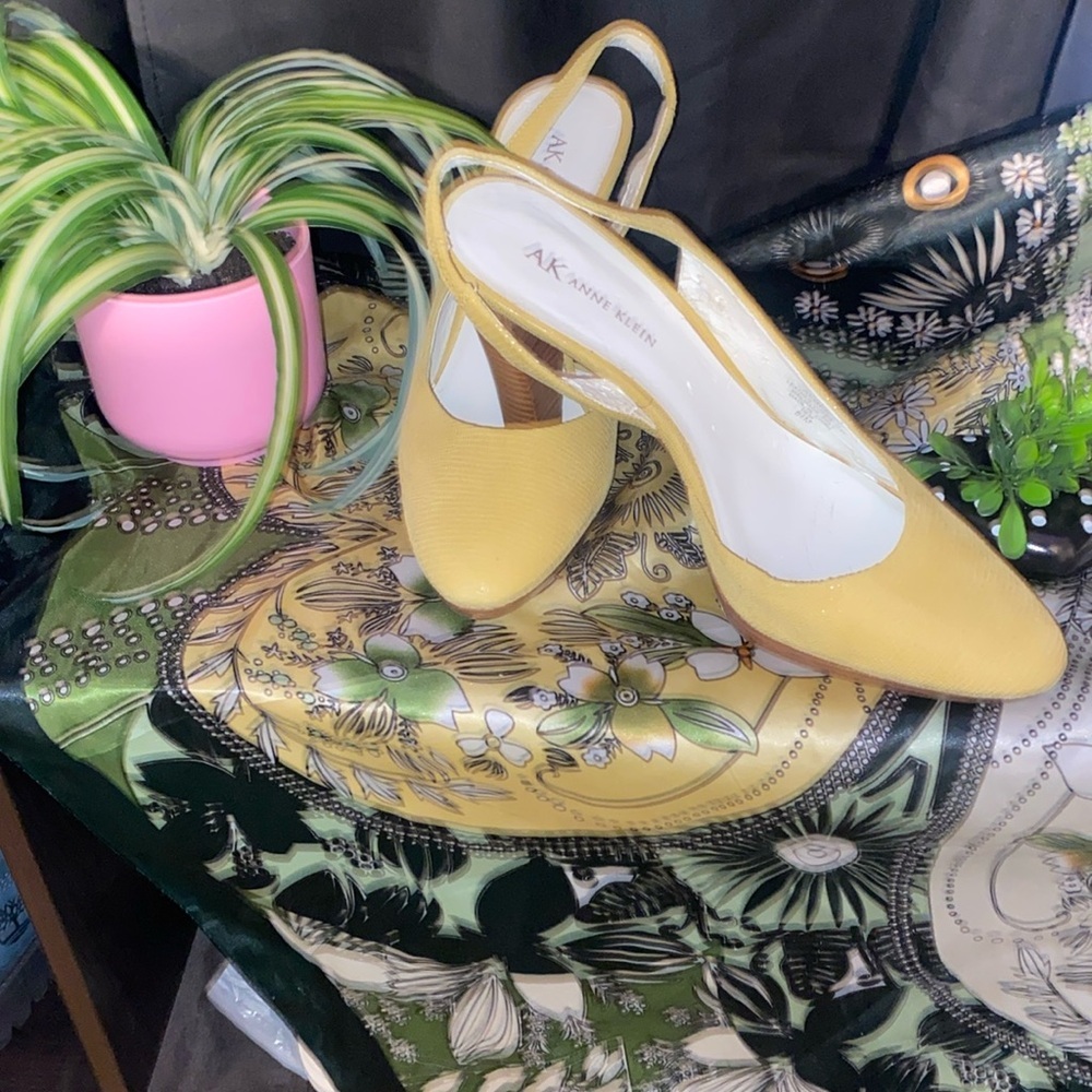 Anne Klein yellow mules​